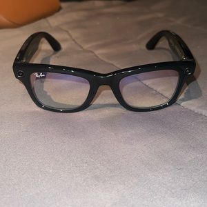 Rayban Meta Smart glasses. Clear. Blue light block